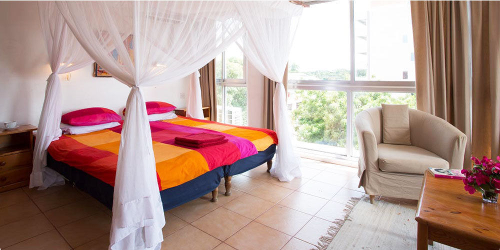 Q-Bar & Guesthouse Darüsselam Dış mekan fotoğraf