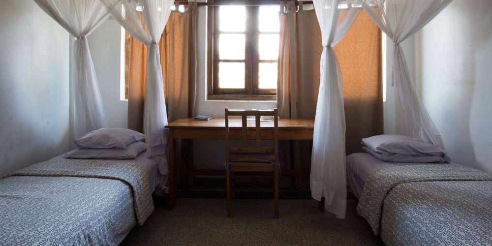 Q-Bar & Guesthouse Darüsselam Dış mekan fotoğraf